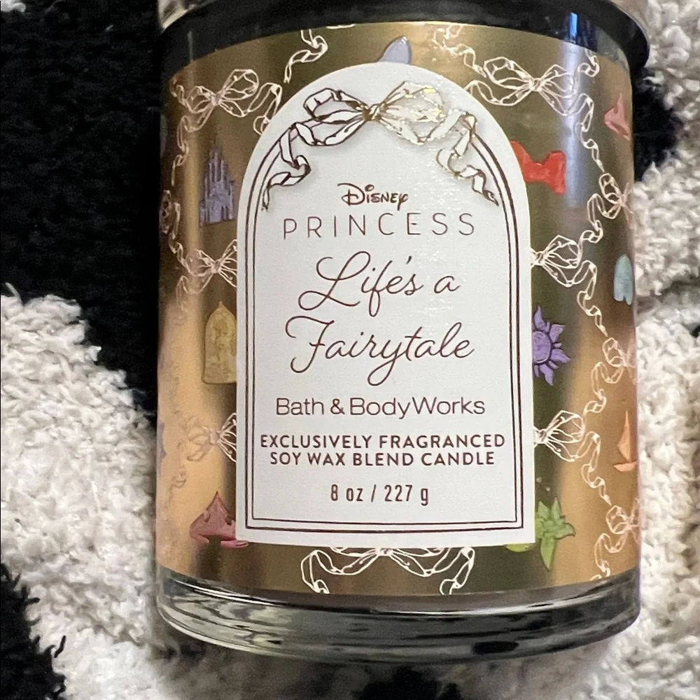 NWT Bath and Body Works Life's a Fairytale
Single Wick Candle- 8 Oz - Picture 2 of 9